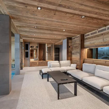 De Luxe Avec Piscine Et Sauna A Chalet