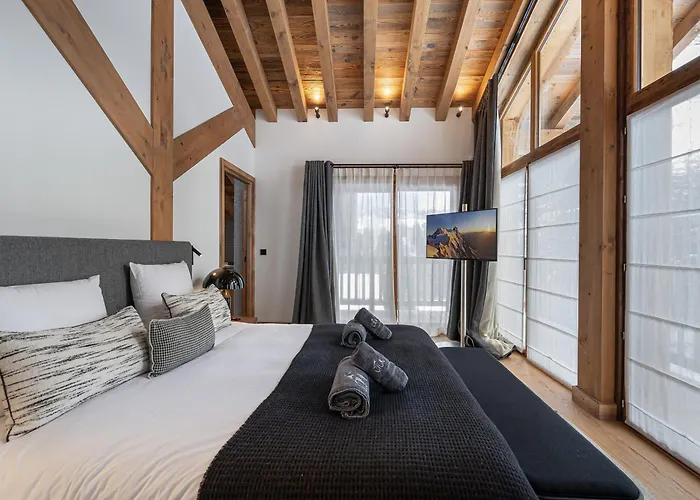 Chalet De Luxe Avec Piscine Et Sauna A - Fr-1-562-49